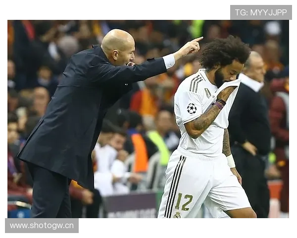 皇马体育平台携手科技企业打造智能化管理系统优化俱乐部运营效率